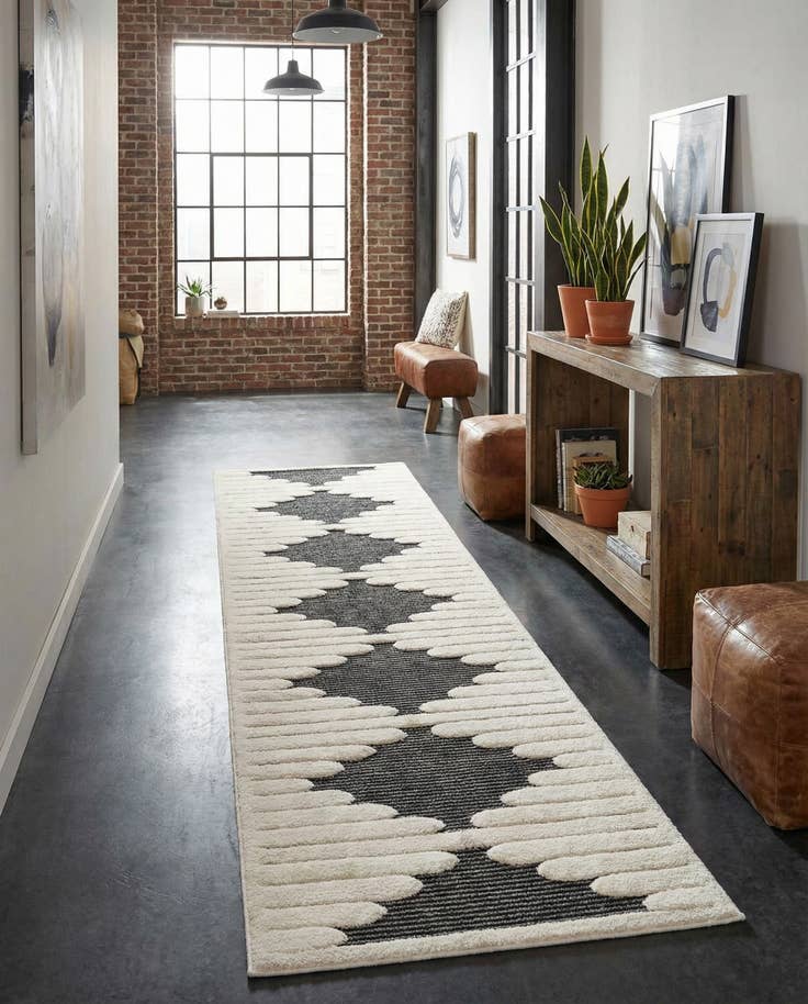 Detail image of 2' 7 x 12' Prismatic Runner Rug