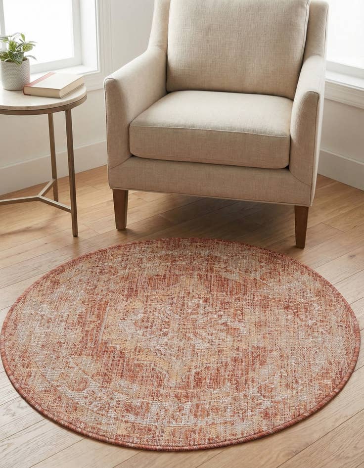 Detail image of  3' x 3'  Washable Traditional Indoor / Outdoor Round Rug