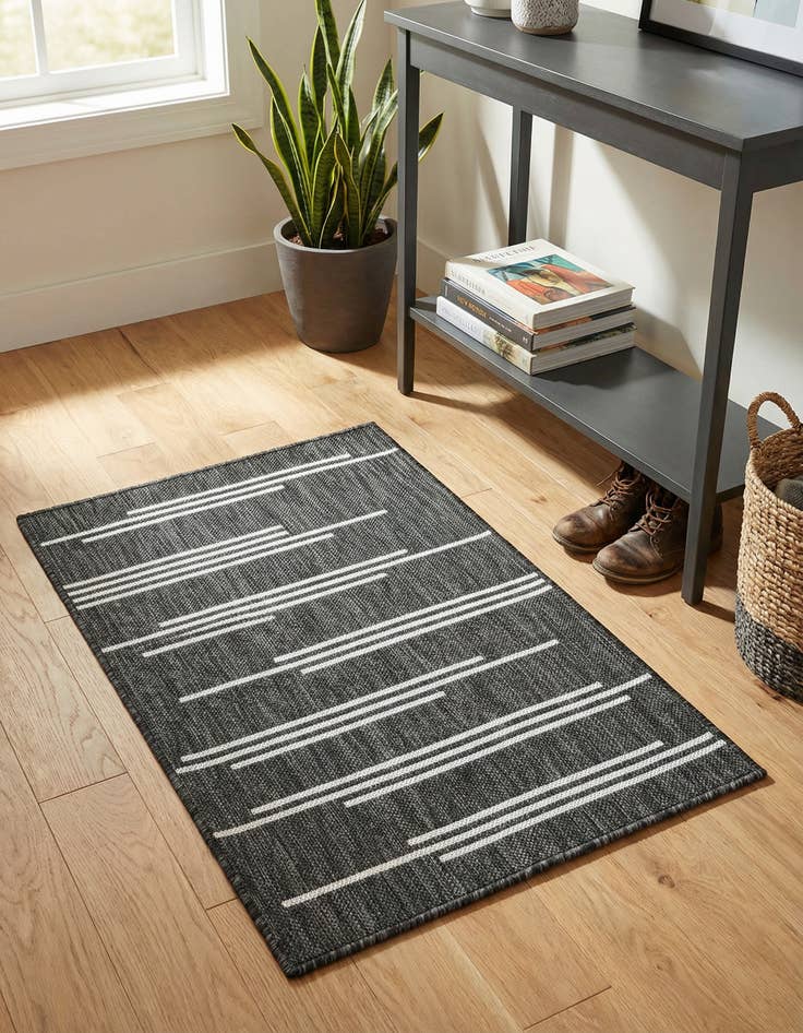 Detail image of 2' x 3' Easy-Clean Modern Indoor / Outdoor Rug