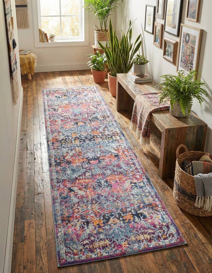 Detail image of 2' 7 x 9' 10 Budapest Runner Rug