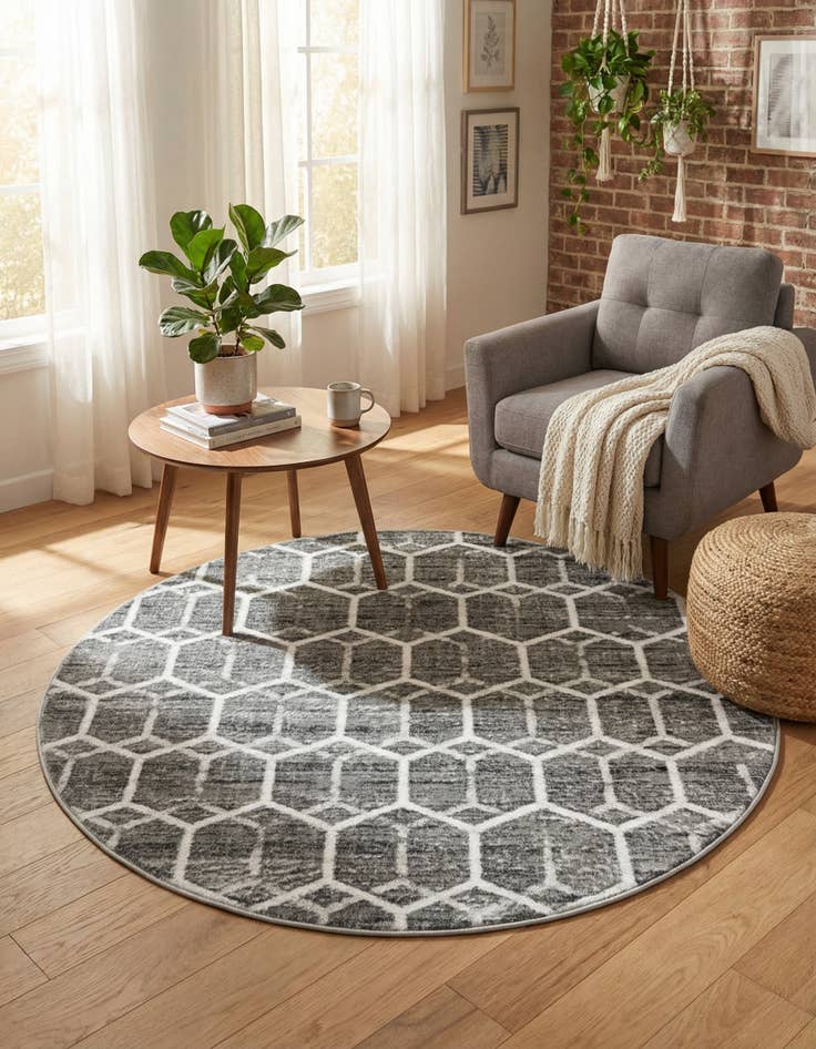Detail image of 5' x 5' Lattice Trellis Round Rug