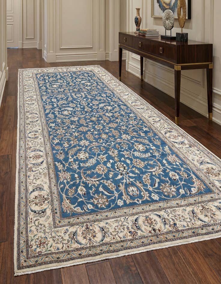 Detail image of 6' 6 x 10' Nain Runner Rug