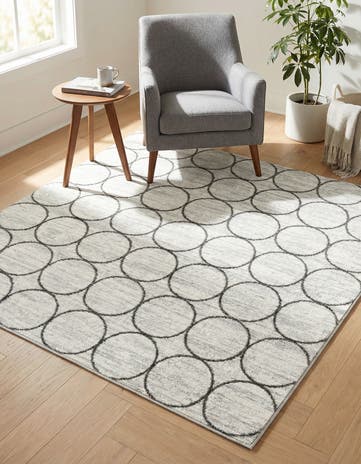 5' 3 x 5' 3 Lattice Trellis Square Rug