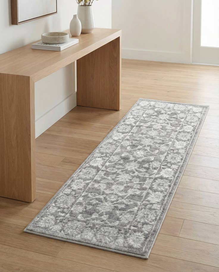 Detail image of 2' x 5' 3 Boston Runner Rug