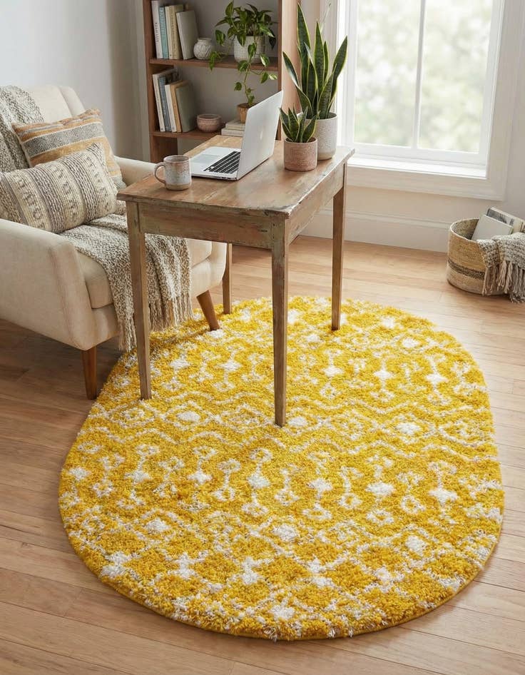 Detail image of 4' x 6' Moroccan Trellis Shag Oval Rug