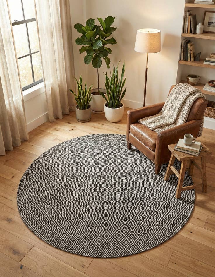 Detail image of 6' 1 x 6' 1  Hand Woven Geo Trellis Flatweave Round Rug