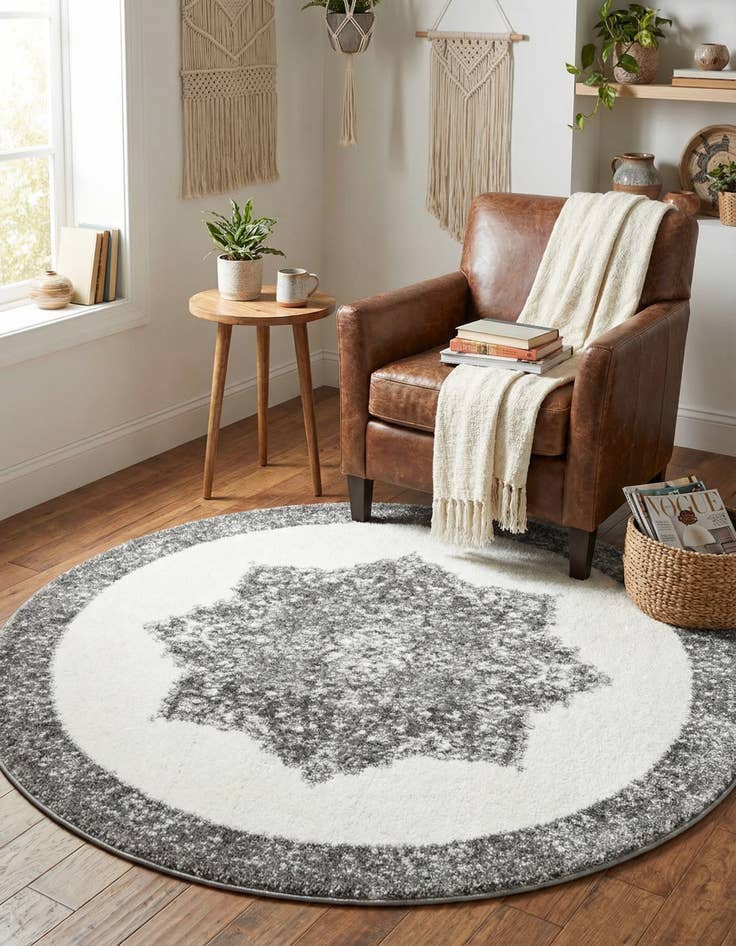Detail image of 4' x 4' Venice Round Rug