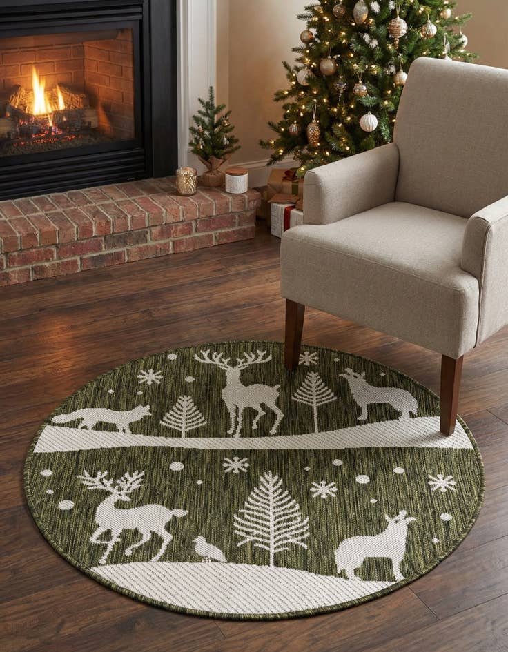 Detail image of 3' x 3' Washable Holiday Indoor / Outdoor Round Rug
