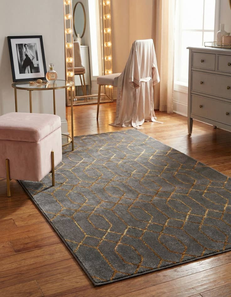 Detail image of 4' x 6'  Marilyn Monroe&trade; Glam Trellis Rug