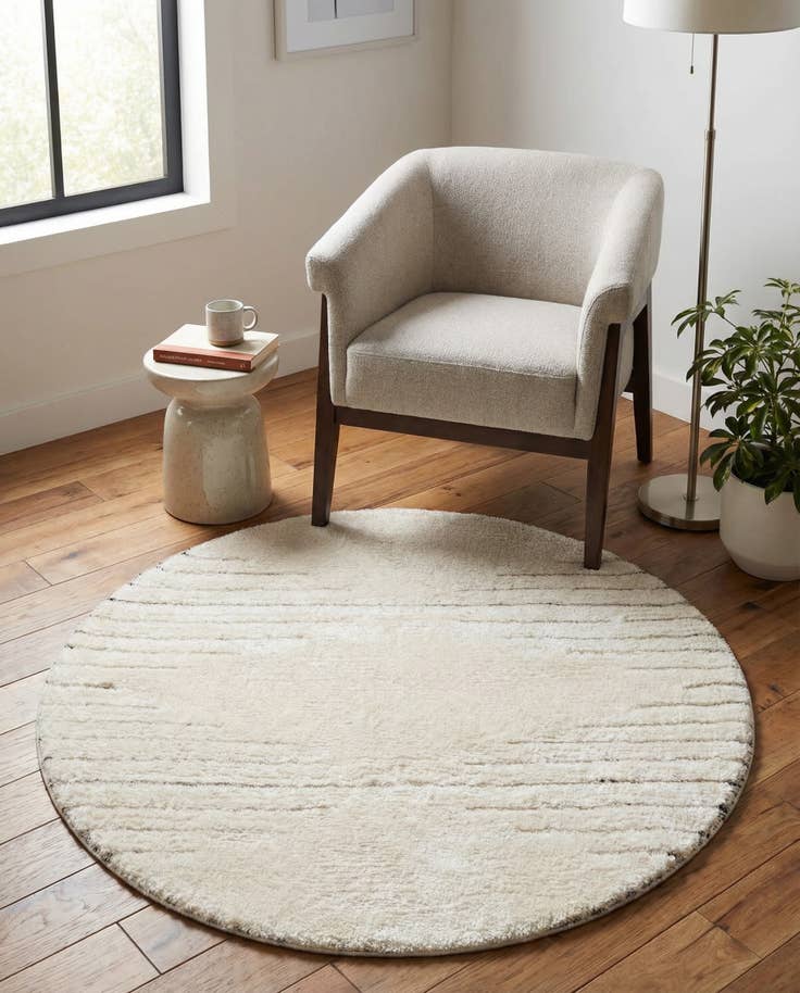 Detail image of 3' x 3' Prismatic Round Rug