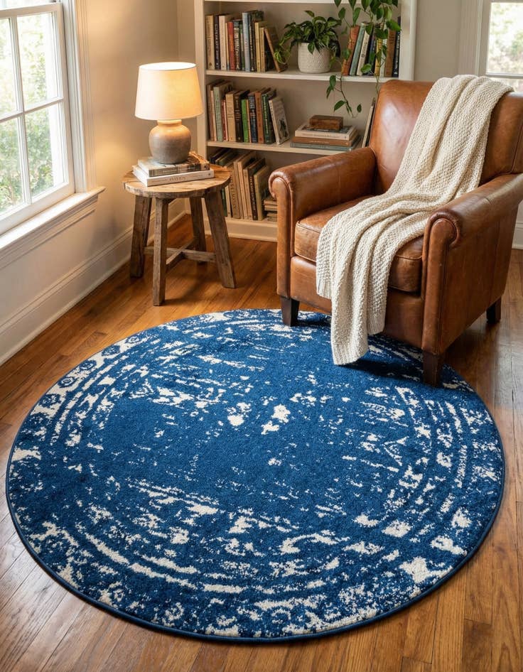 Detail image of 4' x 4' Lennon Round Rug