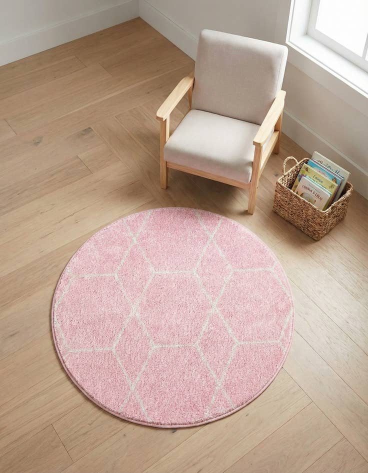 Detail image of  3' x 3' Lattice Frieze Round Rug