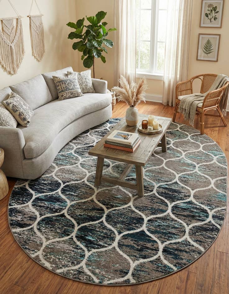Detail image of 7' 10 x 10' Lattice Frieze Oval Rug