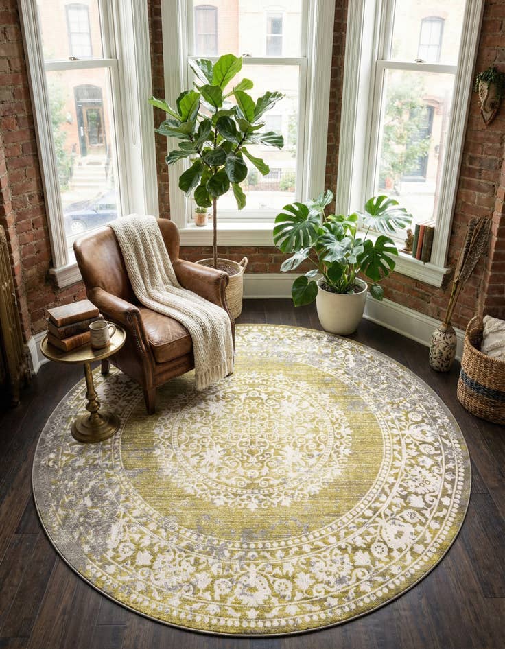 Detail image of 8' x 8' New Vintage Round Rug