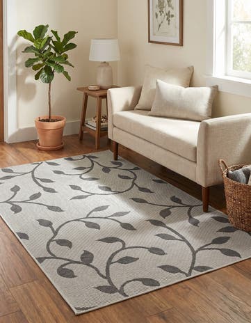 3' 3 x 5' Easy-Clean Botanical Indoor / Outdoor Rug