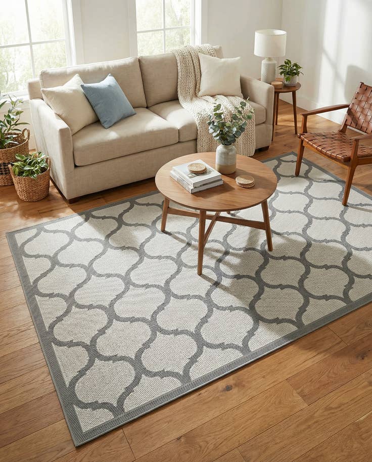 Detail image of 5' 3 x 8' Easy-Clean Trellis Indoor / Outdoor Rug