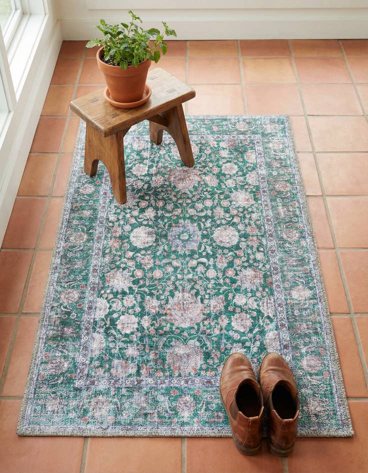 Detail image of 2' x 3' Yara Rug