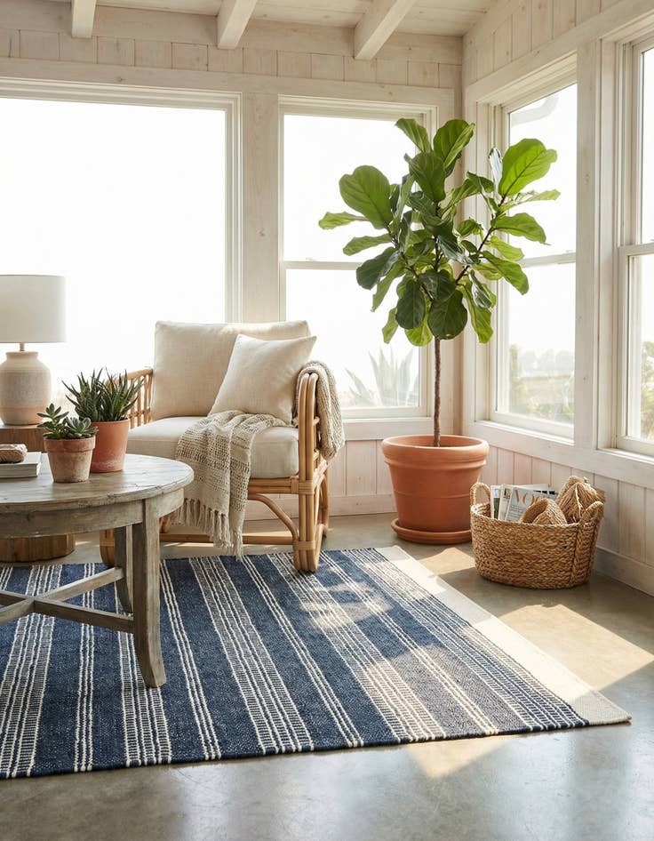 Detail image of 5' 1 x 8'  Hand Woven Lariat Rug