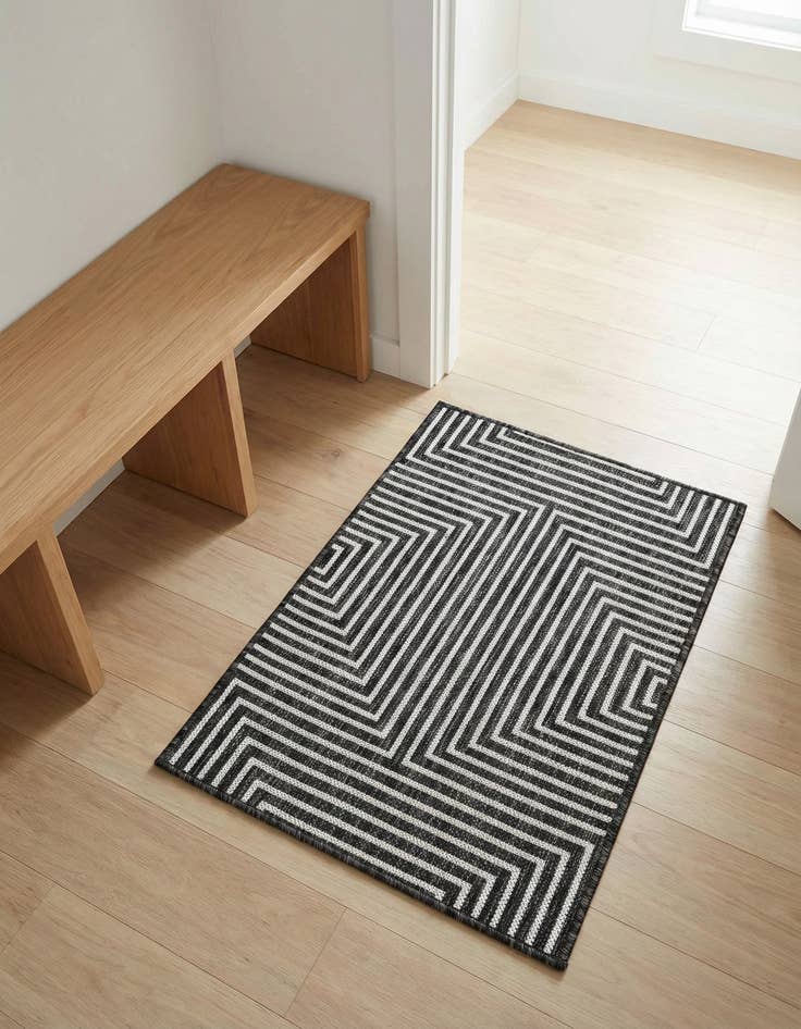 Detail image of 2' x 3' Washable Modern Indoor / Outdoor Rug