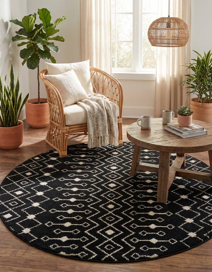 Detail image of 6' x 6' Moroccan Trellis Round Rug