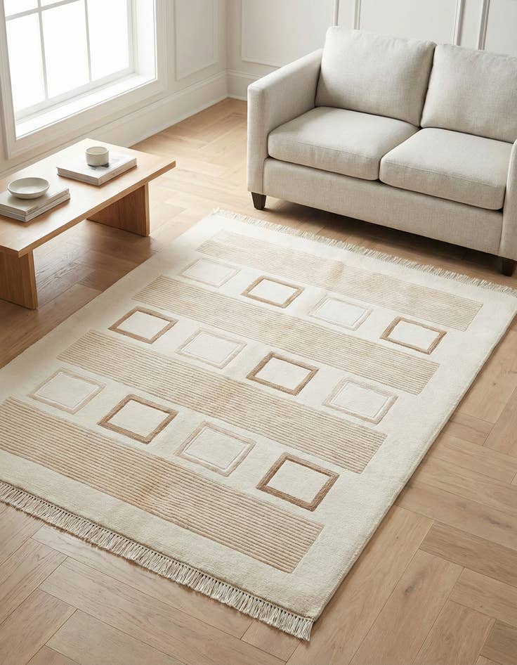 Detail image of 4' 1 x 6' 3 Darya Rug