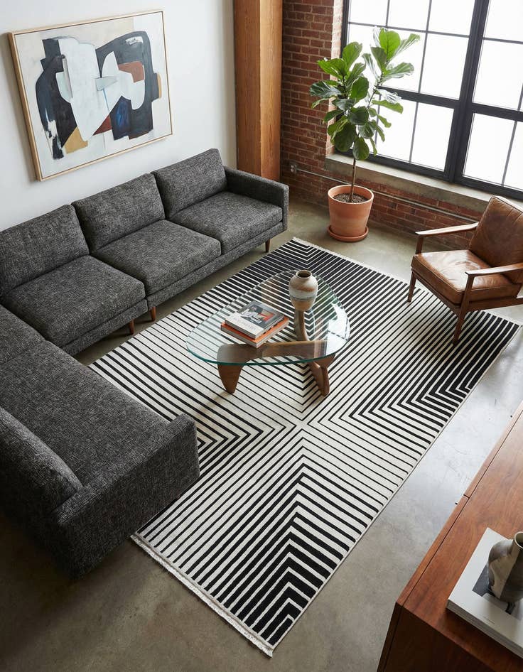 Detail image of 5' 3 x 8' Milano Rug