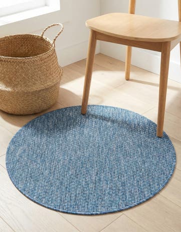 Blue Easy-Clean Solid Indoor / Outdoor Round Rug