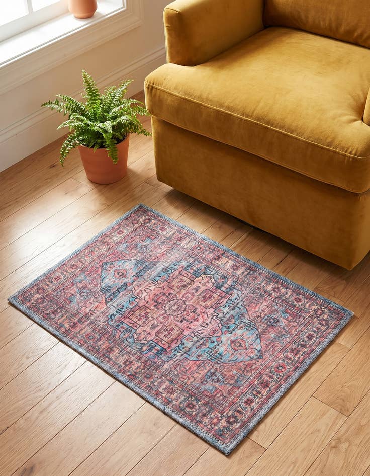 Detail image of 2' x 3' Washable Maahru Rug
