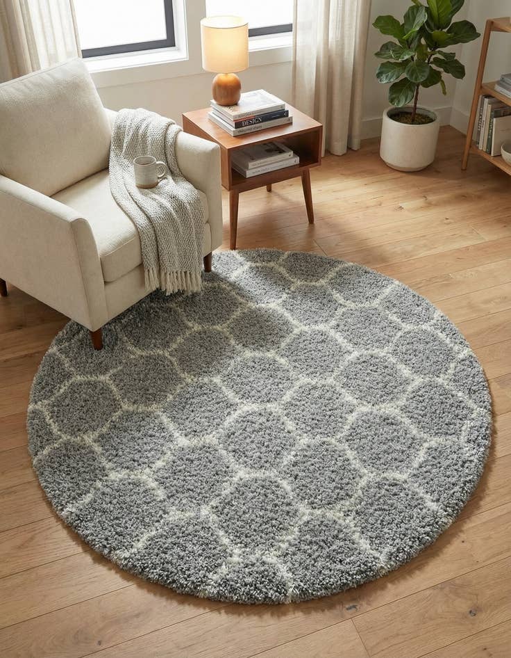 Detail image of 6' x 6' Trellis Shag Round Rug