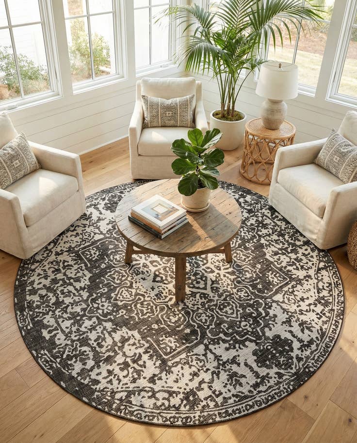 Detail image of 10' 8 x 10' 8 Easy-Clean Jill Zarin Dubai Indoor / Outdoor Round Rug