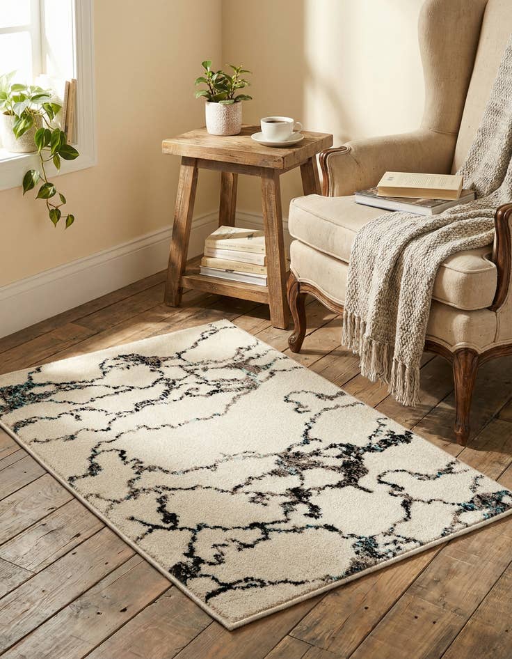 Detail image of 2' x 3' Carrington Rug