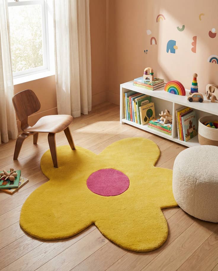 Detail image of 4' 1 x 4' 1 Happy Rugs Funky Flower Wool Round