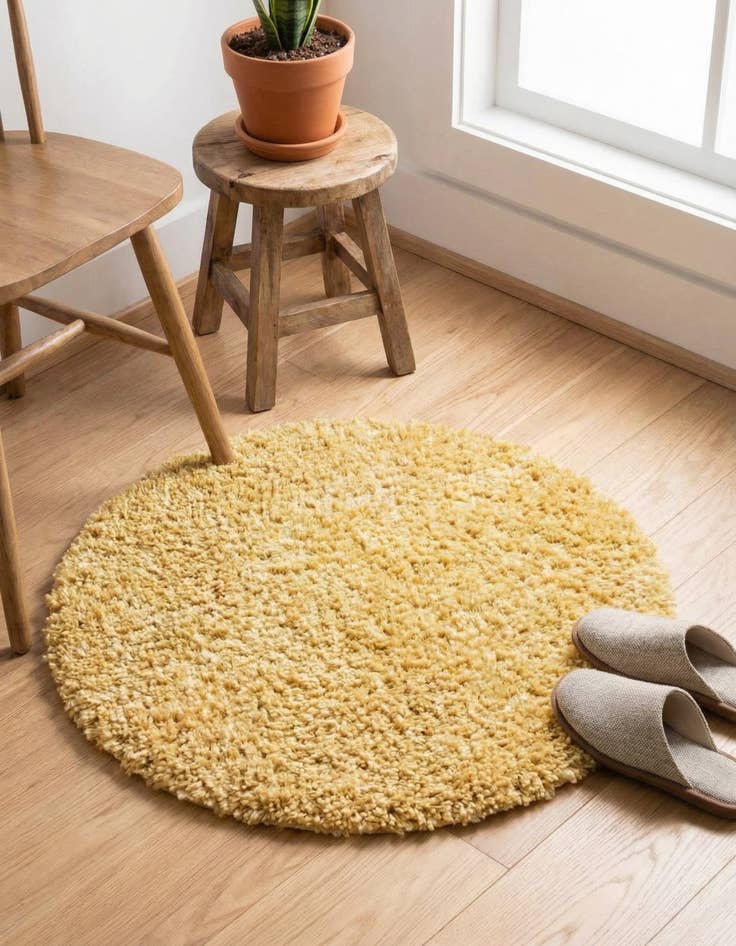 Detail image of 2' x 2' Zermatt Shag Round Rug