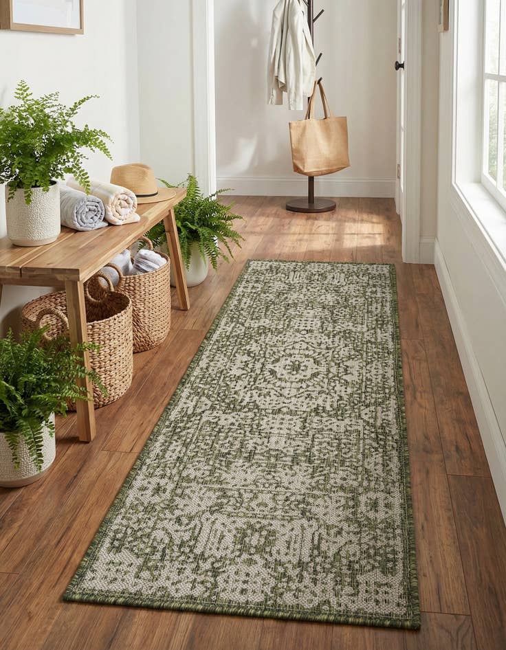 Detail image of 2' x 6' Washable Traditional Indoor / Outdoor Runner Rug