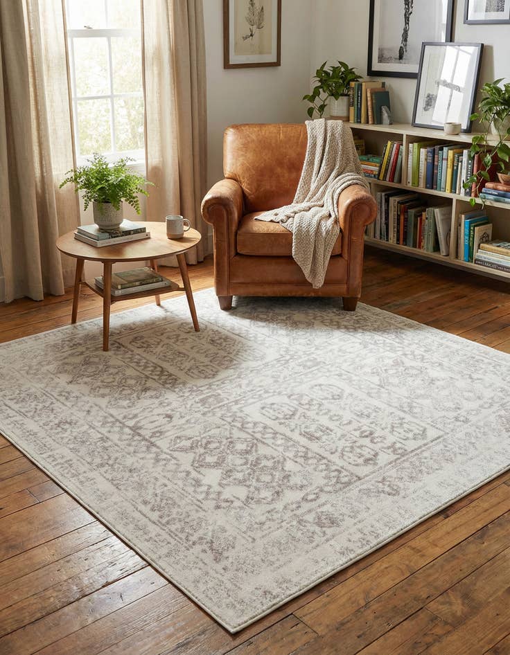 Detail image of 6' x 6' Oxford Square Rug