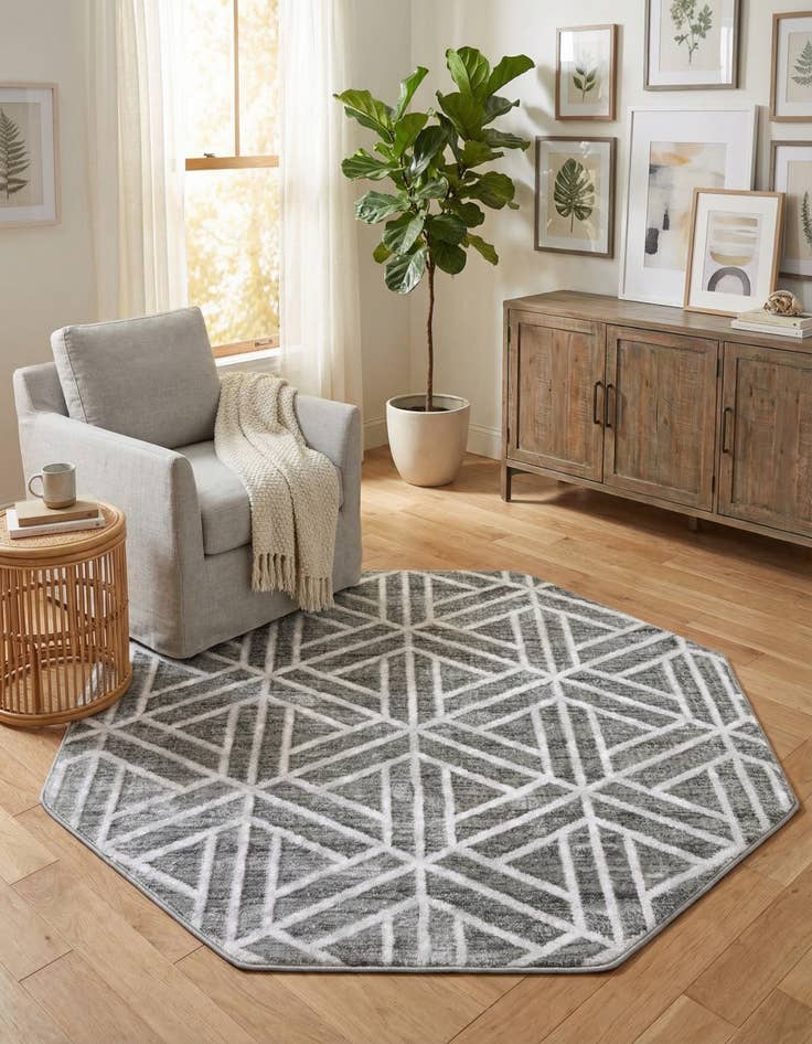 Detail image of 5' 3 x 5' 3 Lattice Trellis Octagon Rug