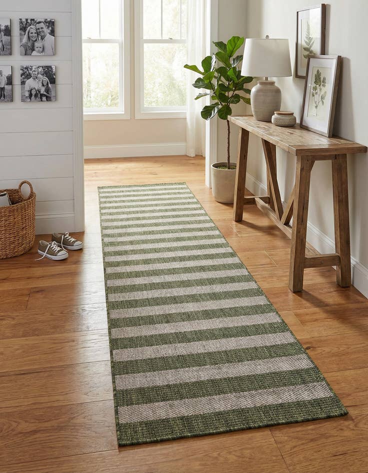 Detail image of 2' 7 x 10' Easy-Clean Ribbon Indoor / Outdoor Runner Rug