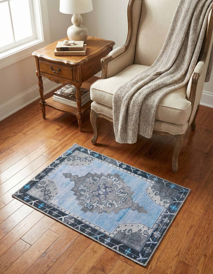 Detail image of 2' x 3' Timeless Rug