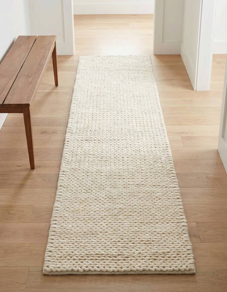 Detail image of 2' x 8' Hand Woven Lana New Zealand Wool Runner Rug