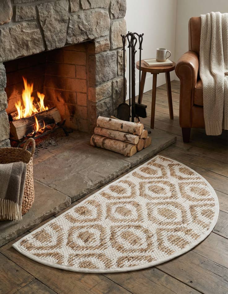 Detail image of 2' 2 x 3' 7  Hand Woven Chindi Jute Hearth Rug