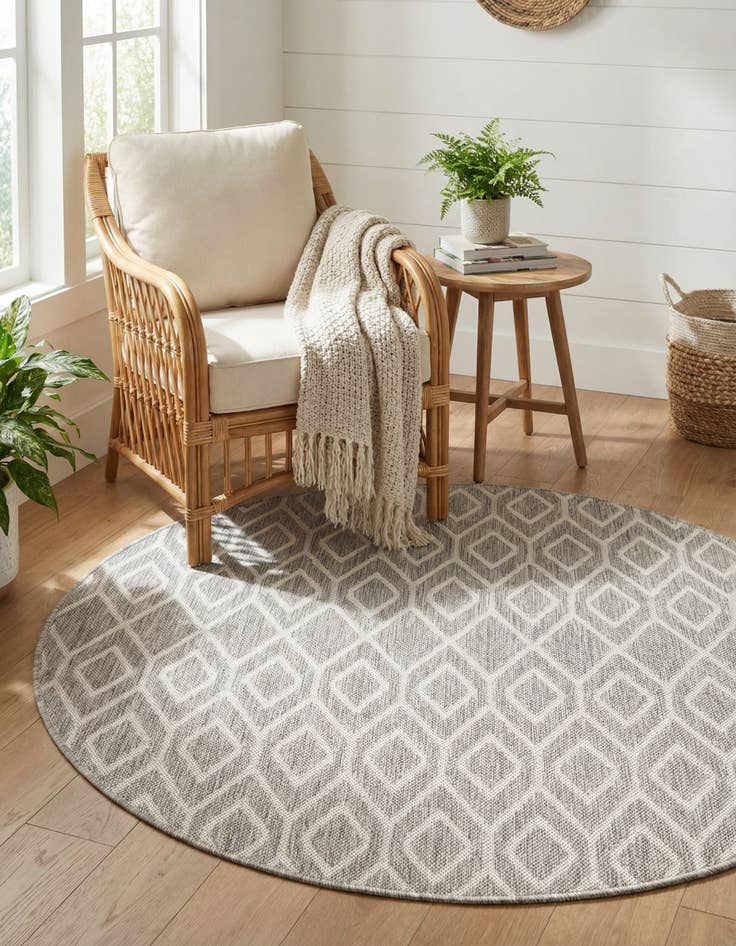 Detail image of 4' x 4'  Washable Jill Zarin Turks and Caicos Indoor / Outdoor Round Rug