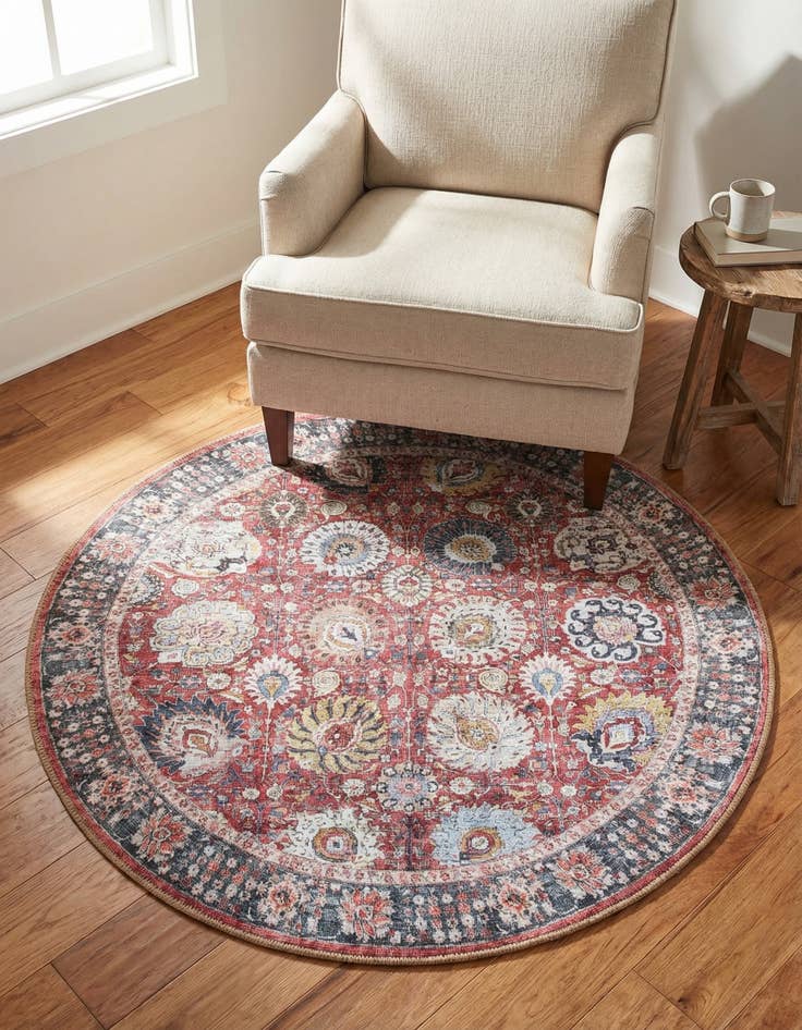 Detail image of 3' 6 x 3' 6 Washable Timeless Round Rug
