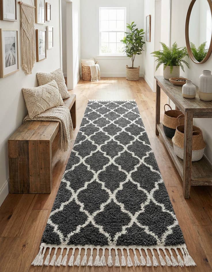 Detail image of 2' 7 x 8' 2 Lagom Shag Runner Rug