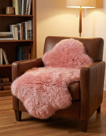 1' 10 x 3' Natural Sheepskin Freeform Rug