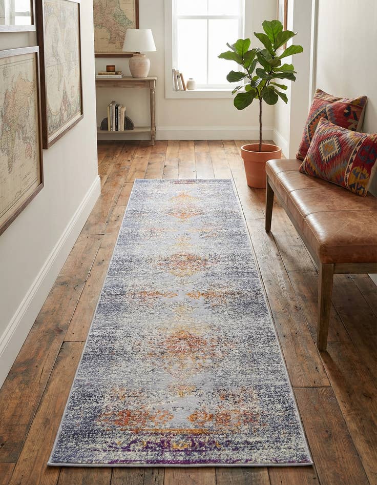 Detail image of 2' 7 x 9' 6 Budapest Runner Rug