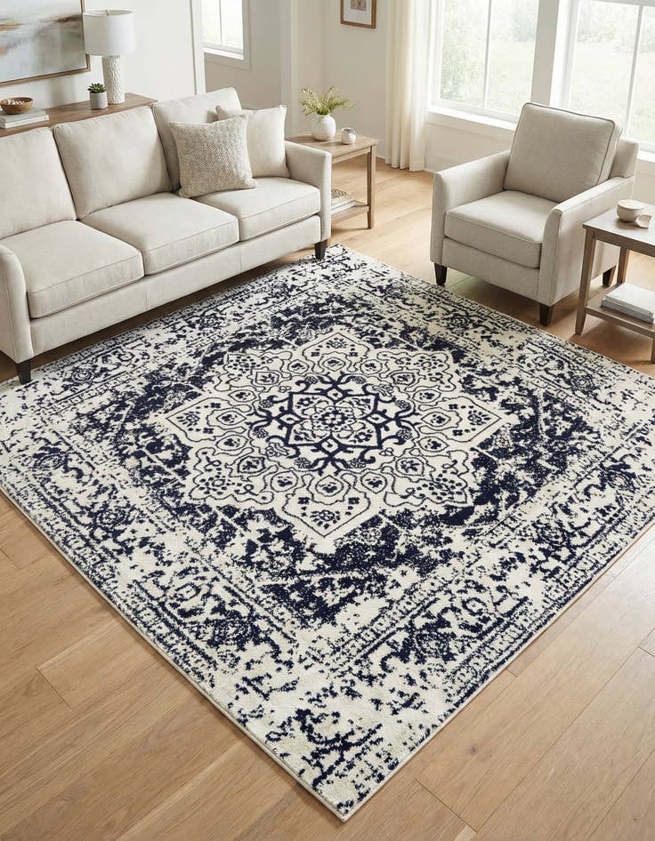 Detail image of 7' 10 x 7' 10 Arlington Square Rug