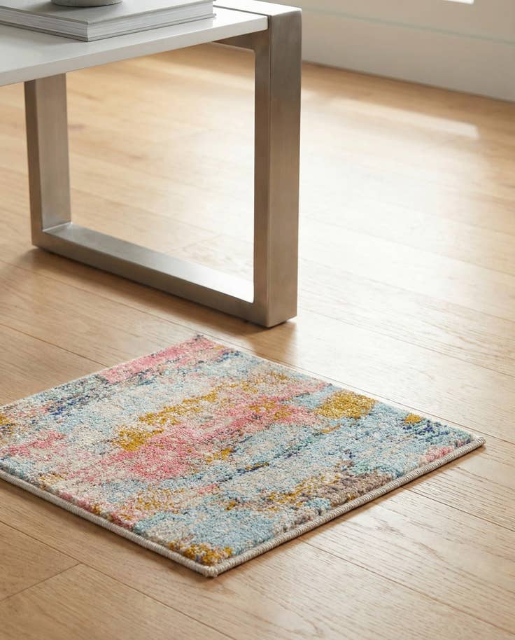 Detail image of 1' 4 x 1' 4 Lotus Sample Rug