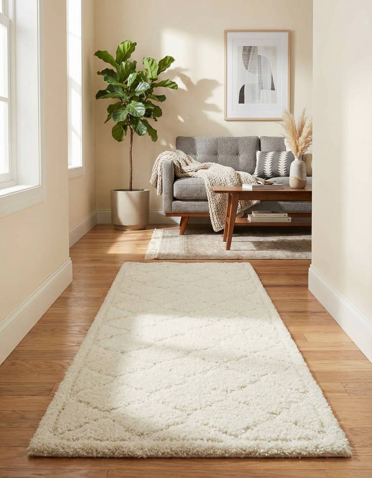 Detail image of 2' x 6' 9 Lattice Shag Runner Rug