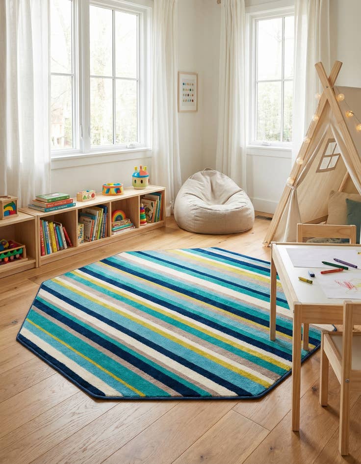 Detail image of 5' 3 x 5' 3 Azalea Octagon Rug