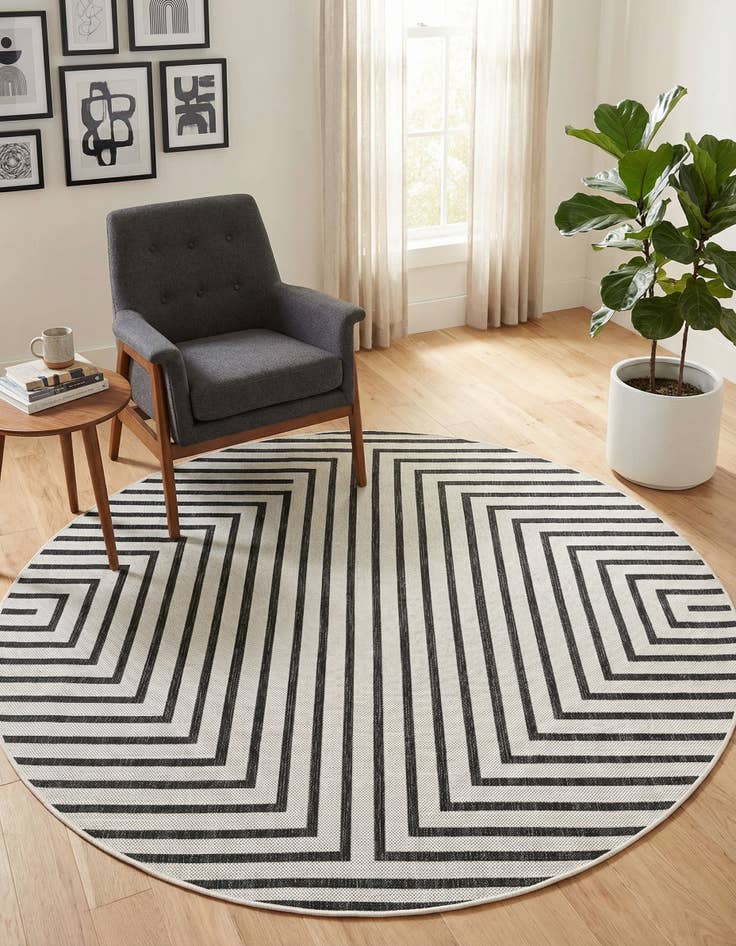 Detail image of 6' x 6' Easy-Clean Modern Indoor / Outdoor Round Rug